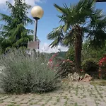 Le Giare Lantgård *